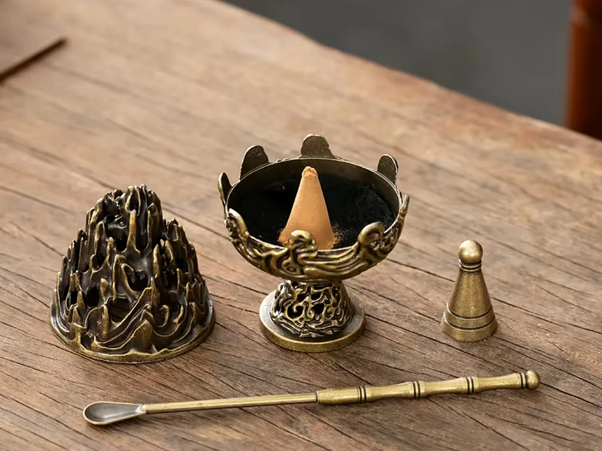 Agarwood incense powder — in use, agarwood powder wholesale